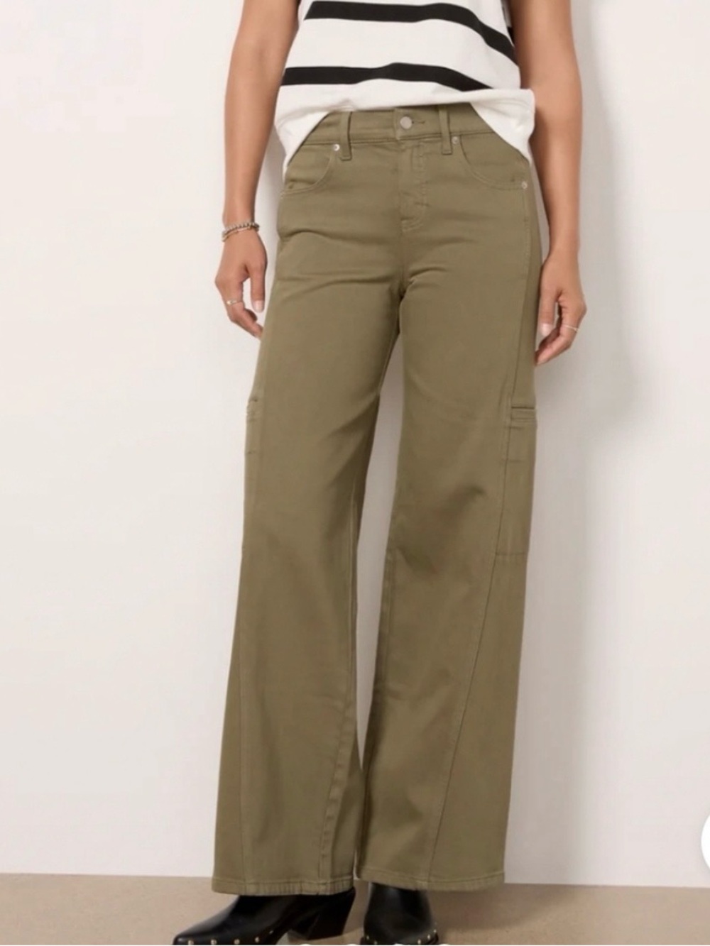 EVEREVE Carrie Wide Leg Cargo Pant Color Fern Size 28